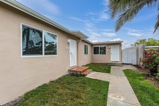 1407 Bush St in Oceanside, CA - Building Photo - Building Photo
