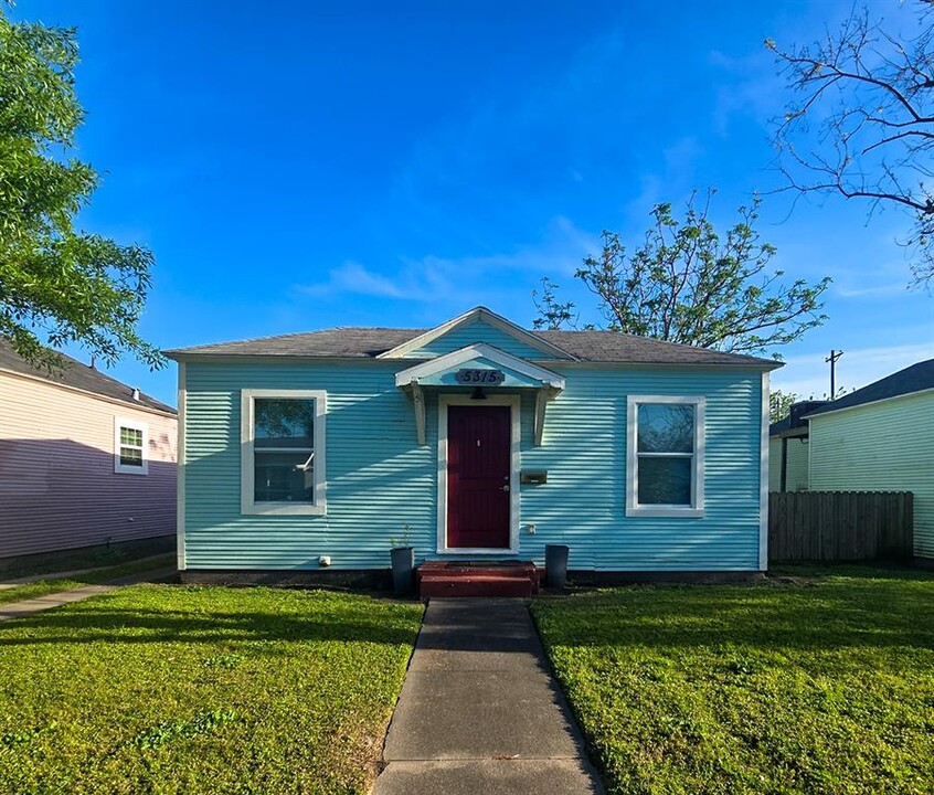 5315 O Ave in Galveston, TX - Building Photo