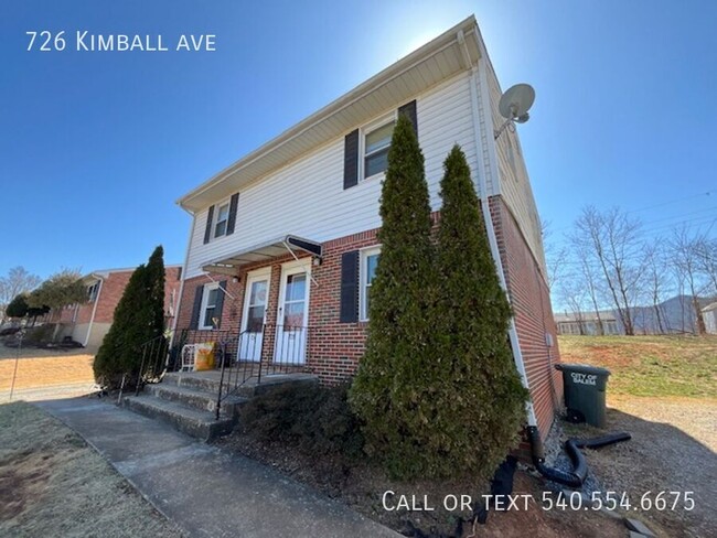 726 Kimball Ave in Salem, VA - Foto de edificio - Building Photo