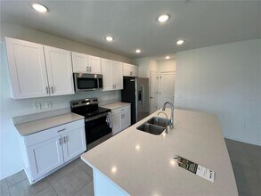 349 Wayland Dr in Haines City, FL - Building Photo - Building Photo