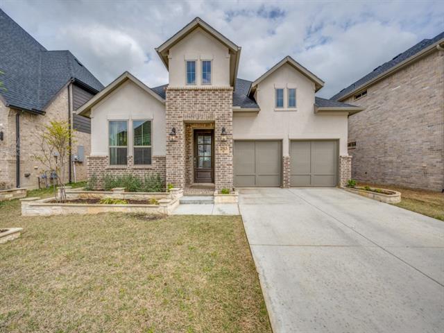 property at 2513 Silver Leaf Dr