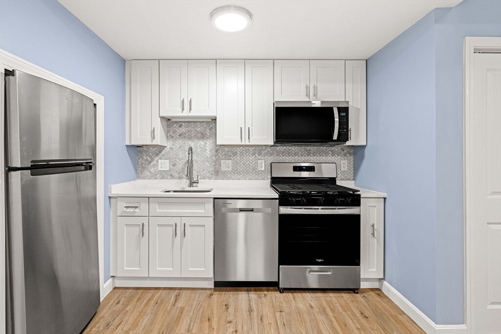 526 E 5th St in Boston, MA - Building Photo