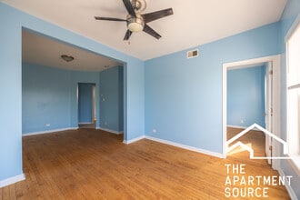 4058 W Congress Pkwy in Chicago, IL - Foto de edificio - Building Photo