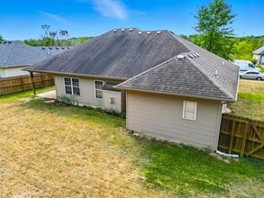 4809 Bullhead Ln in Columbia, MO - Foto de edificio - Building Photo