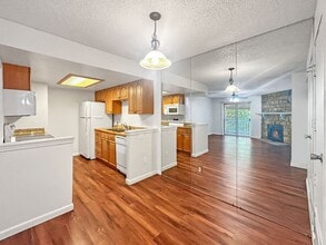 4400 S Quebec St in Denver, CO - Building Photo - Building Photo