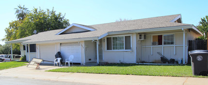 Almond Terrace Duplexes in Sacramento, CA - Building Photo - Building Photo