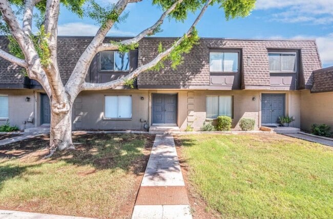 property at 1733 E Baker Dr