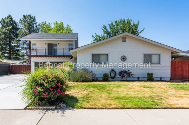 517 Lander Dr in Carson City, NV - Building Photo - Building Photo