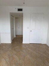 2640 S University Dr in Davie, FL - Building Photo - Building Photo