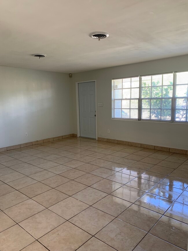 1316 Sunset Blvd in Daytona Beach, FL - Building Photo - Building Photo