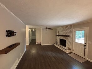 1015 Castlewood Dr in Woodstock, GA - Building Photo - Building Photo
