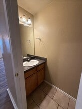 2151 Skyler Dr in Fayetteville, AR - Foto de edificio - Building Photo