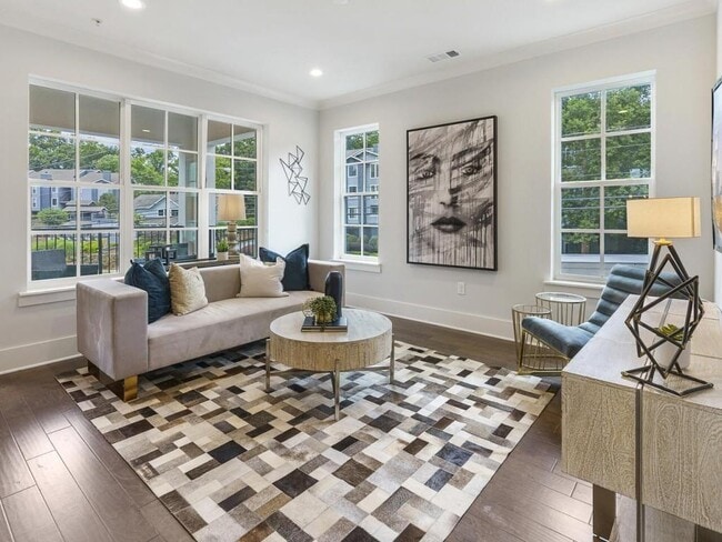 6890 Peachtree Dunwoody Rd in Atlanta, GA - Building Photo - Building Photo