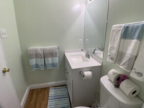 14233 Oakpointe Dr, Unit 829 in Laurel, MD - Building Photo - Building Photo