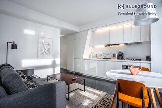 123 Washington St in New York, NY - Building Photo - Building Photo