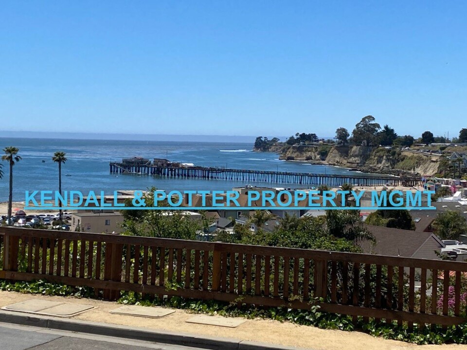 116 Cliff Ave in Capitola, CA - Building Photo