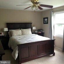 7532 Buena Vista Terrace in Rockville, MD - Building Photo - Building Photo