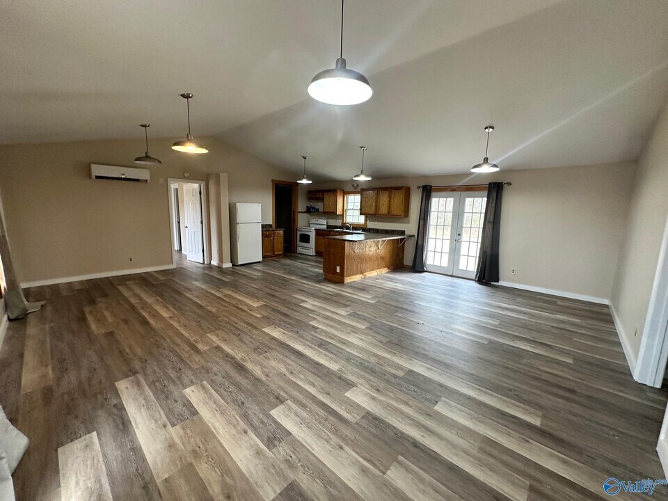 4556 New Hope Hwy in New Hope, AL - Building Photo