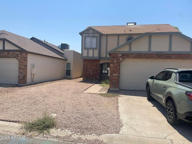 property at 1327 W Straford Dr