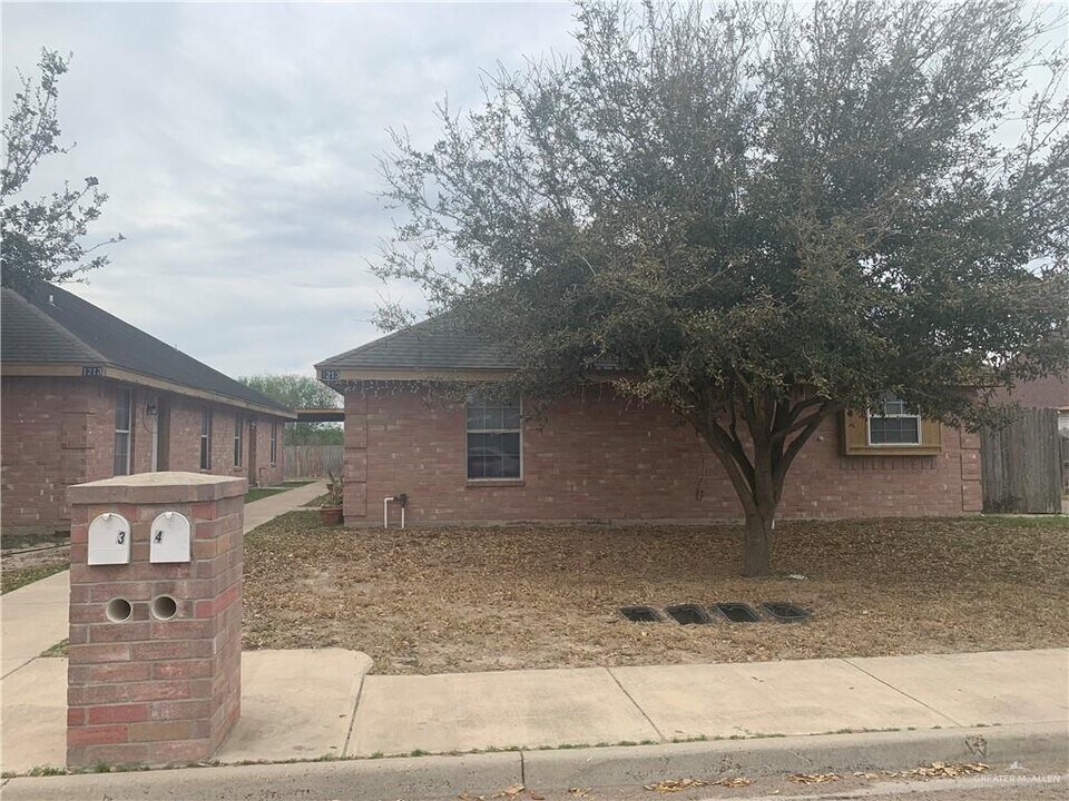 1213 Mineral Rights Ln-Unit -3 in Edinburg, TX - Building Photo