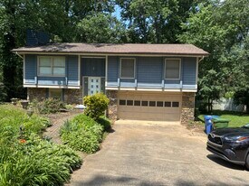 77 Overlook Rd in Asheville, NC - Building Photo