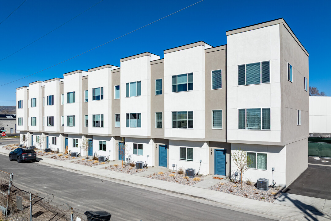 971 W 1700 S in Salt Lake City, UT - Building Photo
