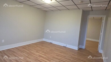 147 Oak St in Clinton, MA - Building Photo - Building Photo