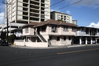 2202 Fern St in Honolulu, HI - Building Photo - Building Photo