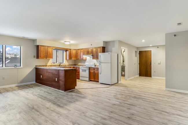 property at 4600 S Packard Ave