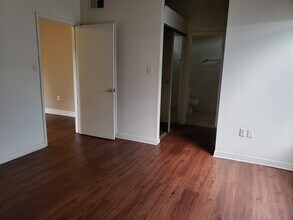 8083 Bayou Fountain Ave in Baton Rouge, LA - Foto de edificio - Building Photo