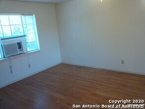 805 Eleanor Ave in San Antonio, TX - Building Photo - Building Photo