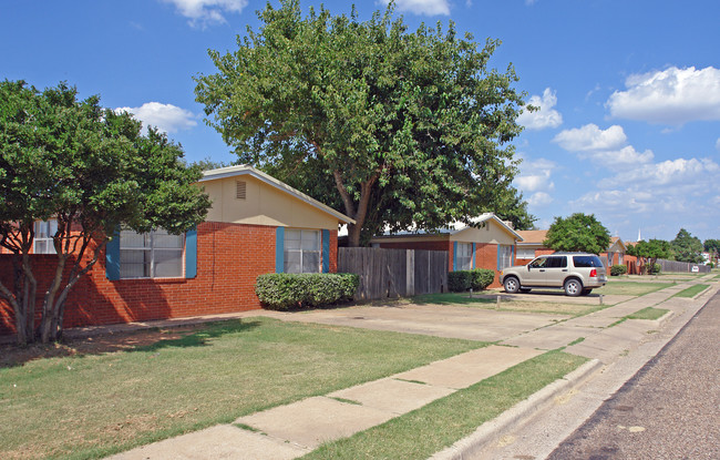 4506-4520 35th St in Lubbock, TX - Foto de edificio - Building Photo