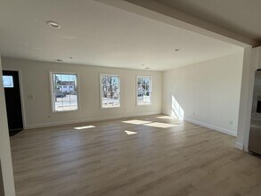 17 Elliot Ave in Lake Grove, NY - Building Photo - Building Photo