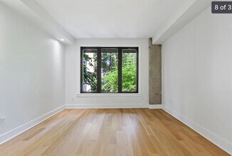 253 E 7th St in New York, NY - Building Photo - Building Photo