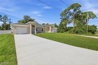 4717 28th St SW in Lehigh Acres, FL - Building Photo - Building Photo