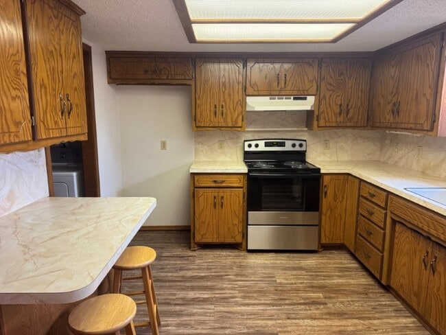 230 N Westminster Way in Mustang, OK - Building Photo - Building Photo