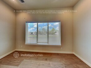 10530 Executive Lake Dr in Stafford, TX - Foto de edificio - Building Photo