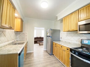 12 Serrell Ave, Unit Floor 2 in Binghamton, NY - Building Photo - Building Photo