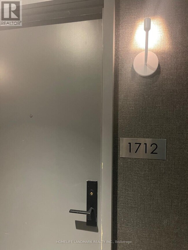 308 Jarvis St in Toronto, ON - Building Photo - Building Photo