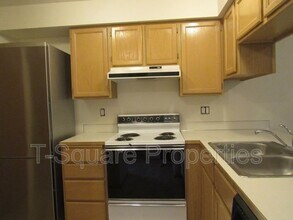 7632 230th St SW in Edmonds, WA - Foto de edificio - Building Photo