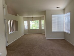 210 River Front Dr in Reno, NV - Building Photo - Building Photo