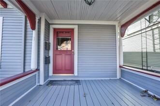 739 University Ave in Rochester, NY - Foto de edificio - Building Photo