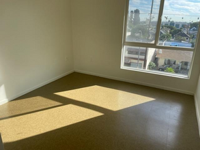 831 W 70th St in Los Angeles, CA - Building Photo - Building Photo