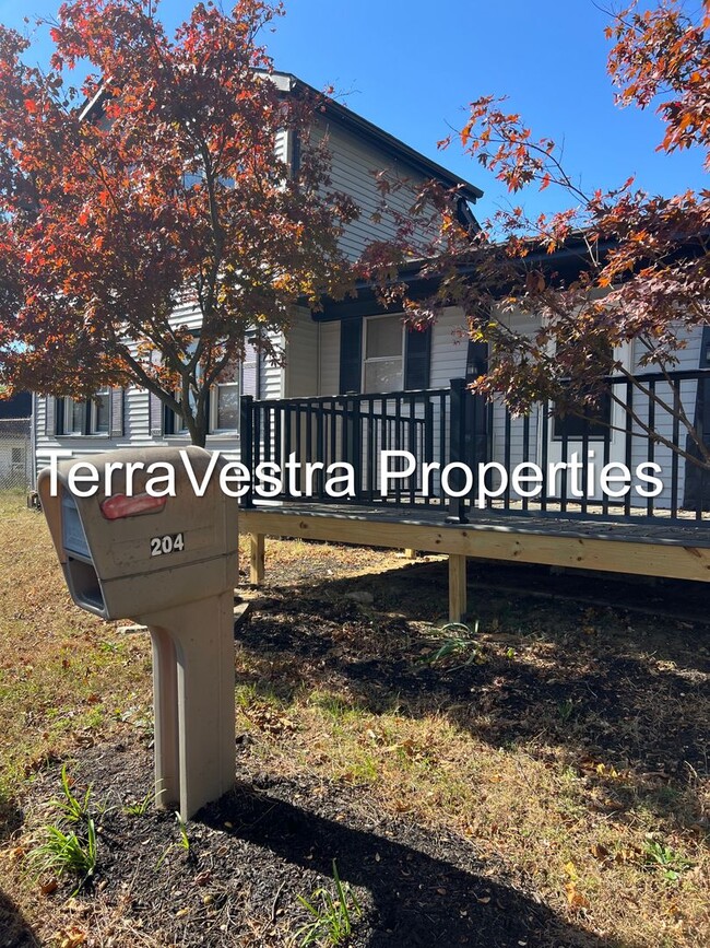 property at 204 W Landing Rd