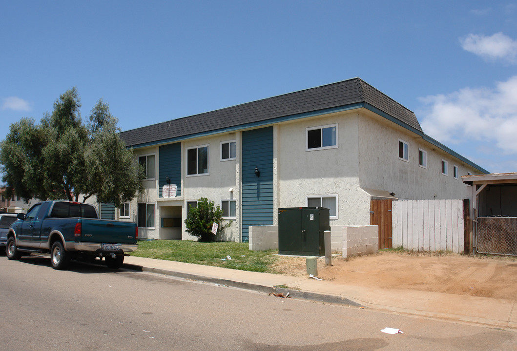 Croshier Apartments in Imperial Beach, CA - Building Photo