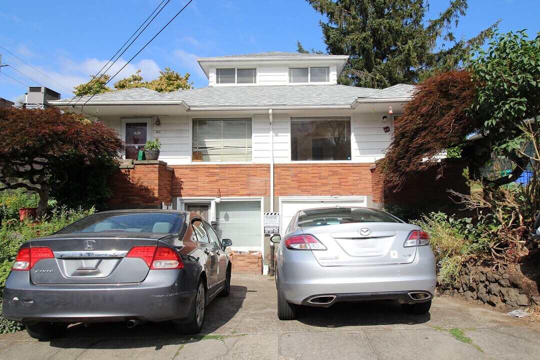 11-17 NE 56th in Portland, OR - Building Photo