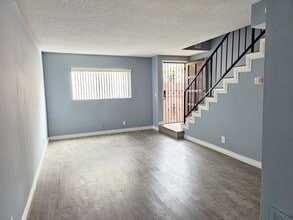 4130 Manhattan Beach Blvd, Unit D in Lawndale, CA - Building Photo - Building Photo