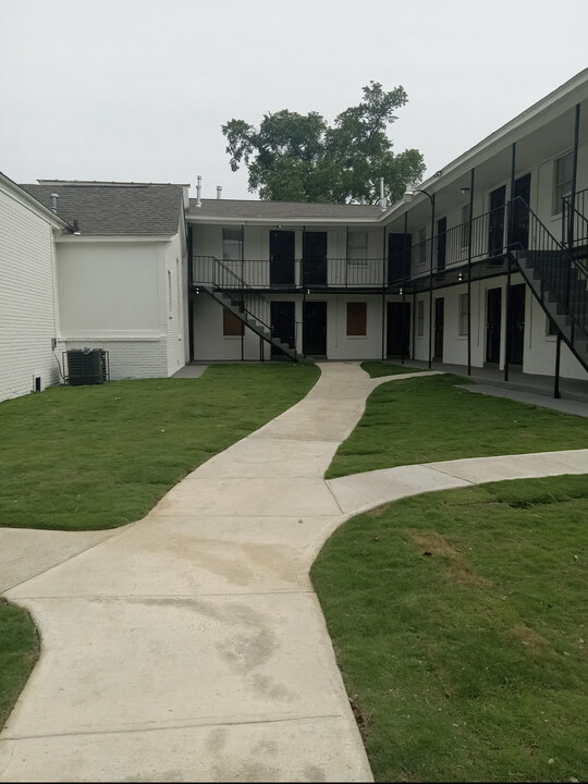 Looney Apartments in Memphis, TN - Building Photo