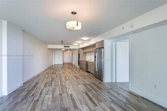 6620 Indian Creek Dr in Miami Beach, FL - Building Photo - Building Photo