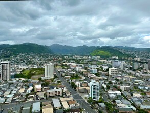 Marco Polo Condominiums in Honolulu, HI - Building Photo - Building Photo